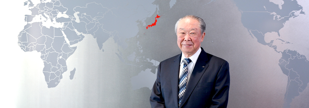 Miyoshi Haji,director general y presidente